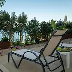 Panorama *